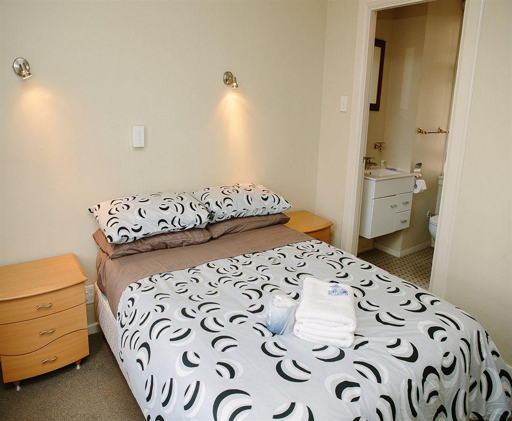 The Station Accommodation Auckland Exterior photo